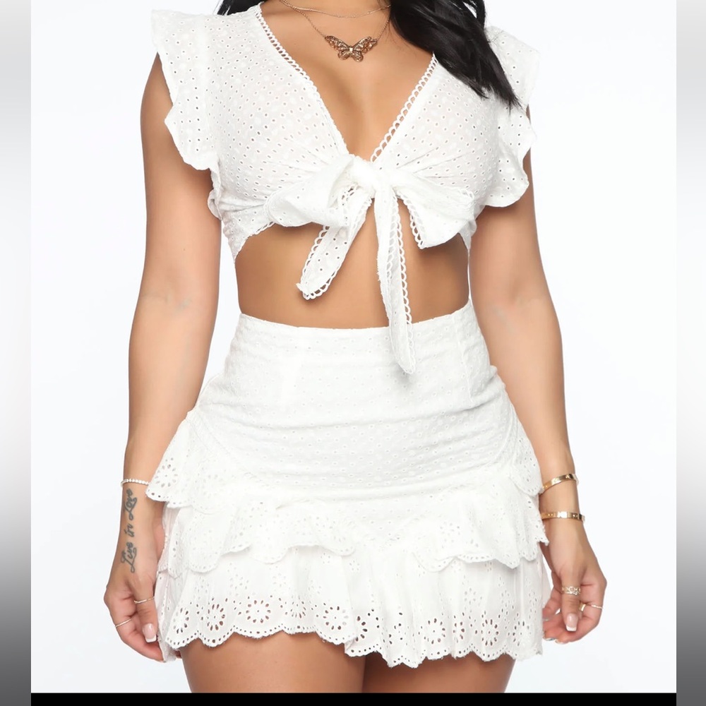Fashion Nova ‘You Make My Earth Quake’ - White Skirt Set NWT Size M